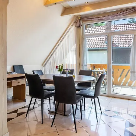 Fuer 6 Personen 110 M² Apartment Dingelstadt