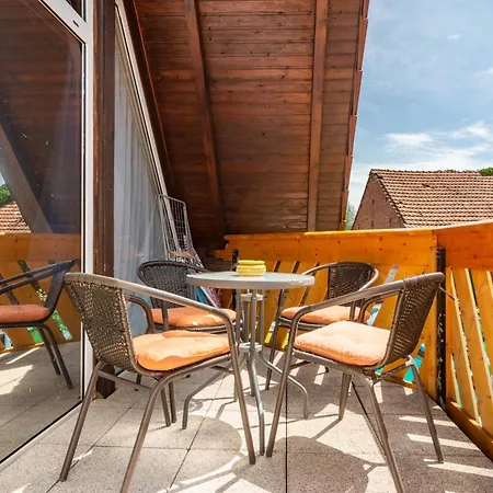 Fuer 6 Personen 110 M² Apartment