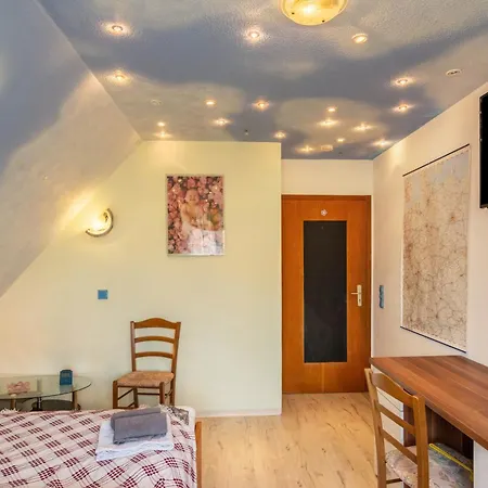 Fuer 6 Personen 110 M² Apartment Dingelstadt