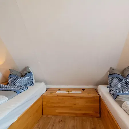 Fuer 6 Personen 110 M² Apartment *